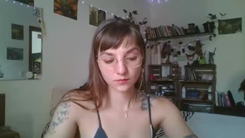 Snapshot of babydemon6 chatting on December 2024 12:33:02 PM babydemon6 online show from December 2024 12:33:02 PM