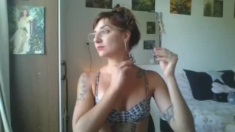 Snapshot of babydemon6 chatting on January 2025 05:33:01 PM babydemon6 online show from January 2025 05:33:01 PM