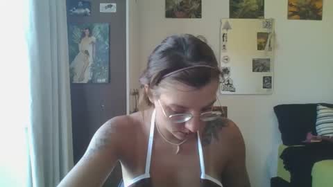 Snapshot of babydemon6 chatting on February 2025 07:35:02 PM babydemon6 online show from February 2025 07:35:02 PM