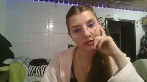 Snapshot of babydemon6 chatting on September 2025 11:20:02 PM babydemon6 online show from September 2025 11:20:02 PM