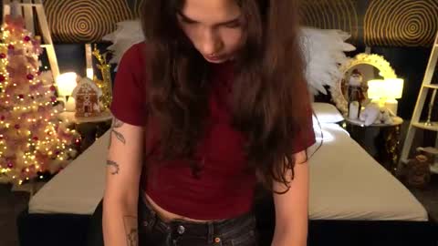 Sasha online show from December 2025 08:15:02 PM