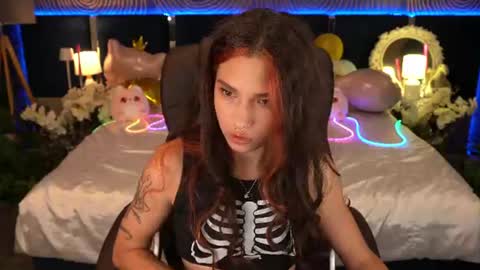 Sasha online show from August 2026 07:01:02 PM