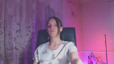 Sonya online show from March 2026 07:06:02 PM