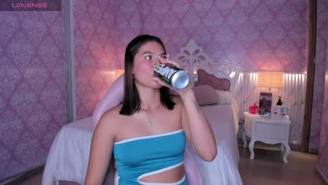 Snapshot of babysophie18_ chatting on March 2026 03:28:02 AM Sophie online show from March 2026 03:28:02 AM