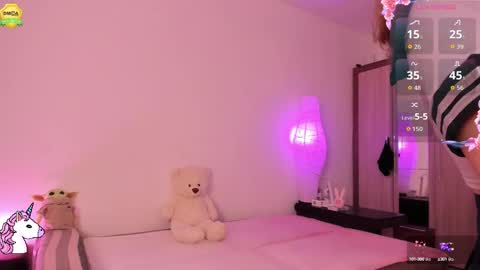 Snapshot of babyuniporn chatting on September 2025 09:42:02 AM Eva online show from September 2025 09:42:02 AM