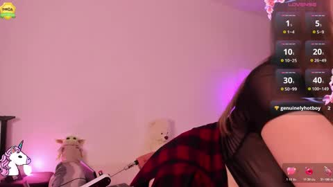 Snapshot of babyuniporn chatting on November 2025 04:51:02 PM Eva online show from November 2025 04:51:02 PM