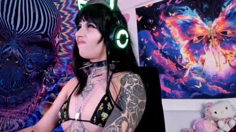 Snapshot of bad_cherry chatting on February 2025 01:00:01 AM Bratty Lanita - independent online show from February 2025 01:00:01 AM