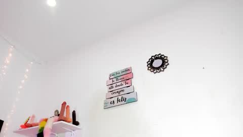 Victoria online show from November 2025 01:55:01 PM