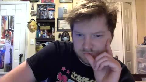 Hylian97 online show from November 2025 08:24:01 AM