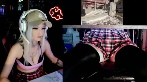 Snapshot of badd0ll chatting on July 2026 02:01:01 PM badd0ll online show from July 2026 02:01:01 PM