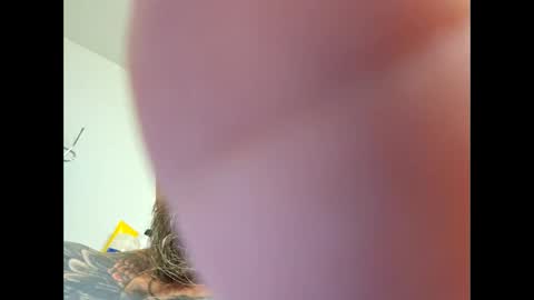 Snapshot of baddevil_dog chatting on November 2025 01:16:02 AM baddevil_dog online show from November 2025 01:16:02 AM