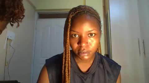 Snapshot of baddie_dee chatting on October 2025 09:06:02 AM baddie_dee online show from October 2025 09:06:02 AM