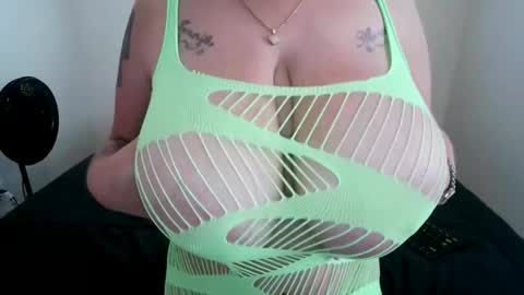 Kiki online show from April 2026 03:28:02 PM