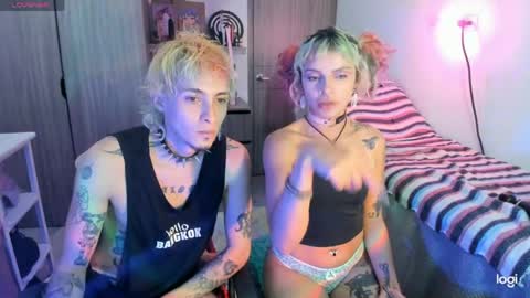 Dan  Lila  online show from April 2026 11:27:02 PM