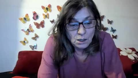 Snapshot of badgg chatting on February 2025 04:42:02 PM Gina online show from February 2025 04:42:02 PM