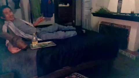 Snapshot of badhombremx chatting on March 2025 04:45:02 AM Mexican livin Off the Wall online show from March 2025 04:45:02 AM