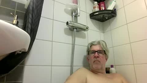 baggelina75 online show from April 2026 04:50:02 PM