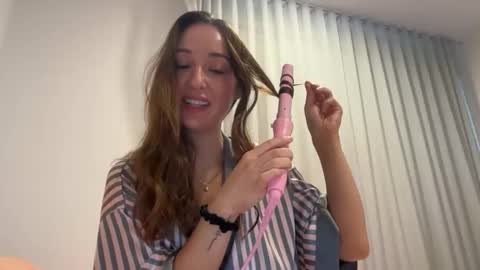 Snapshot of baileyrosee chatting on March 2026 10:57:01 PM baileyrosee online show from March 2026 10:57:01 PM