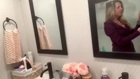 Happy Girl online show from January 2025 01:04:02 AM