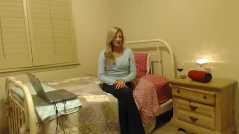 Happy Girl online show from January 2025 05:11:01 AM