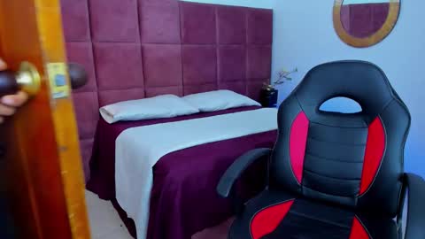 Snapshot of bakii_hanma chatting on March 2026 03:50:01 AM Bakii Hanma online show from March 2026 03:50:01 AM