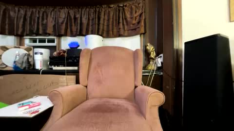 Snapshot of balddickstroking chatting on January 2026 02:03:01 AM balddickstroking online show from January 2026 02:03:01 AM