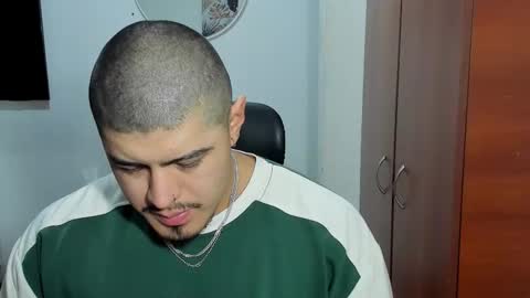 Andres -  online show from November 2025 11:22:01 AM