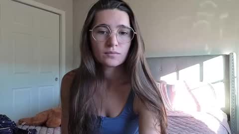 Snapshot of bambifarrina chatting on November 2025 09:15:01 PM bambifarrina online show from November 2025 09:15:01 PM