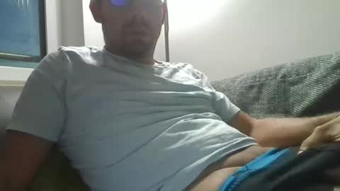 Mark online show from October 2025 05:10:01 PM