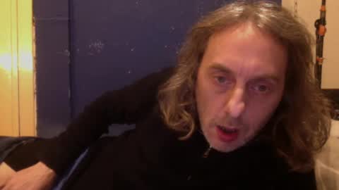 Snapshot of bangintoleather chatting on December 2024 01:47:01 AM bangintoleather online show from December 2024 01:47:01 AM