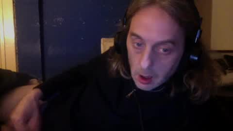 Snapshot of bangintoleather chatting on January 2025 02:46:02 AM bangintoleather online show from January 2025 02:46:02 AM