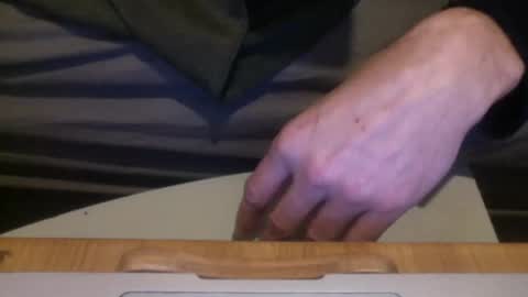 Snapshot of bangintoleather chatting on March 2025 02:39:01 AM bangintoleather online show from March 2025 02:39:01 AM