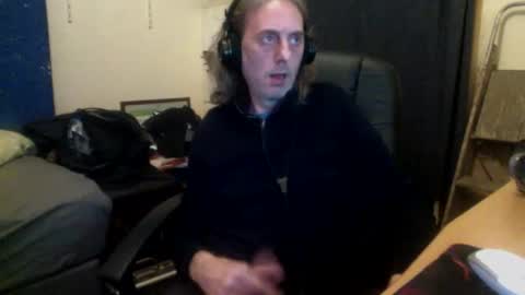 Snapshot of bangintoleather chatting on September 2025 02:35:01 AM bangintoleather online show from September 2025 02:35:01 AM