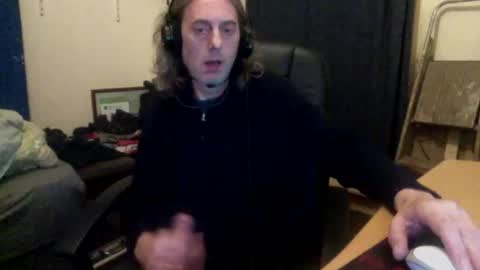 Snapshot of bangintoleather chatting on October 2025 02:06:01 AM bangintoleather online show from October 2025 02:06:01 AM