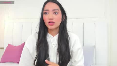 Snapshot of barbara_noa chatting on December 2025 12:00:02 PM Barbara Noa online show from December 2025 12:00:02 PM