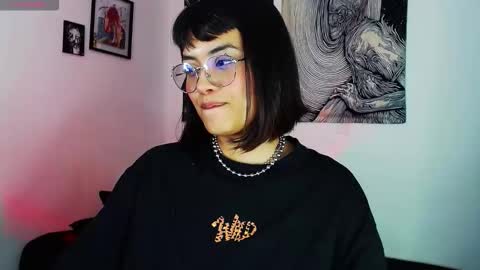 Snapshot of barbaraaa_moon chatting on November 2025 04:45:02 AM Barbara Moon online show from November 2025 04:45:02 AM