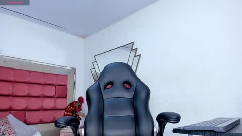 Barbara  online show from December 2024 02:25:02 PM