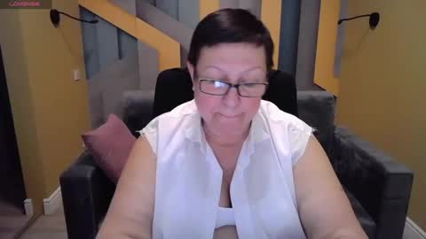 Snapshot of barbaraturners chatting on January 2025 02:43:01 AM barbaraturners online show from January 2025 02:43:01 AM