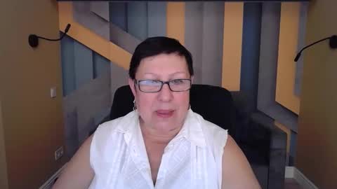 barbaraturners online show from October 2025 06:48:01 PM