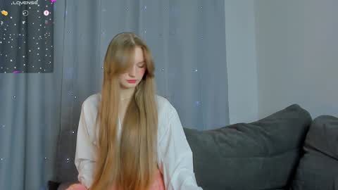 Snapshot of barbbiiedoll chatting on December 2024 09:15:02 PM Kendall online show from December 2024 09:15:02 PM