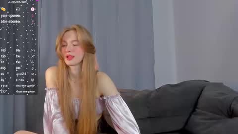 Snapshot of barbbiiedoll chatting on February 2025 10:10:01 PM Kendall online show from February 2025 10:10:01 PM