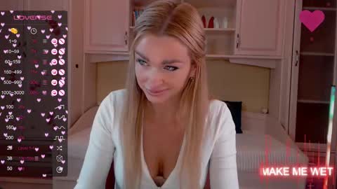 Snapshot of barbie_kiss1 chatting on February 2025 01:00:02 AM barbie online show from February 2025 01:00:02 AM