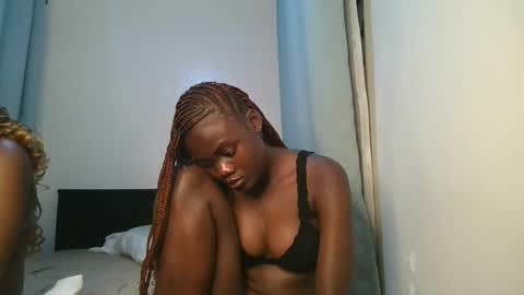 queen online show from November 2025 11:04:02 PM