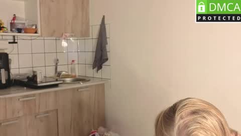 Barbie Staze online show from April 2026 08:06:01 PM