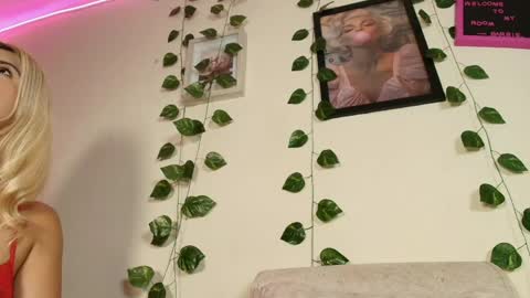 barbiie_98 online show from May 2026 04:12:01 PM