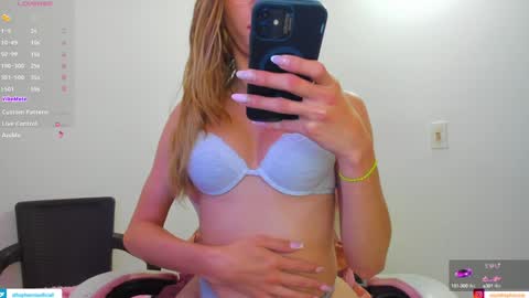 Snapshot of barby_cute chatting on February 2025 12:55:01 PM Barby Cute only fans online show from February 2025 12:55:01 PM