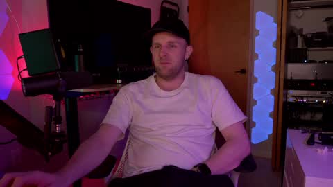Snapshot of barebacksf chatting on December 2024 12:16:02 PM th3wild0ne online show from December 2024 12:16:02 PM