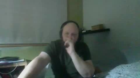 Snapshot of bart_poland chatting on October 2025 09:22:01 PM bart_poland online show from October 2025 09:22:01 PM