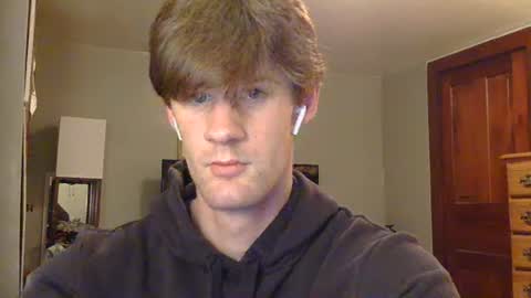 basicallyjustmee online show from May 2026 02:19:01 AM