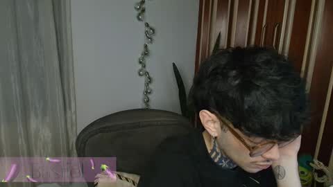 Bastiel online show from November 2025 02:23:01 AM